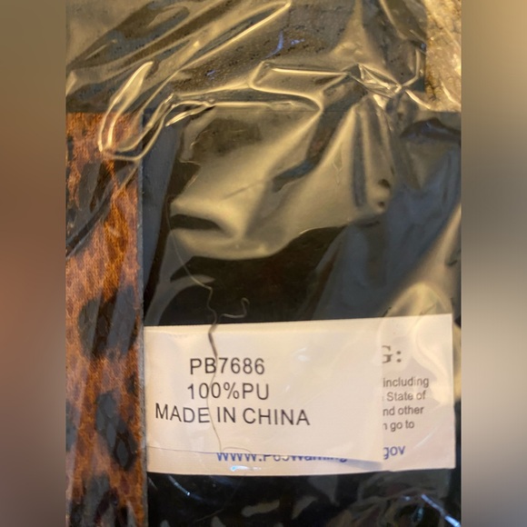 Oversized Resin Leopard Statement Belt with Tortoise buckle - Picture 5 of 6